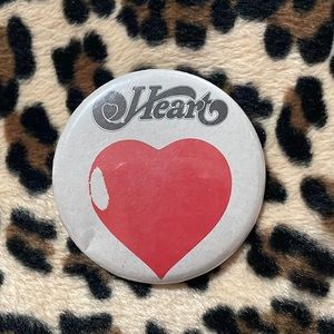 HEART ❤️ Vintage Rock 🎶 Band Button Pin Pinback Collectible Logo 70s 80s Music